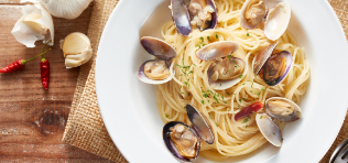 Steamer Clam Pasta in White Wine Sauce